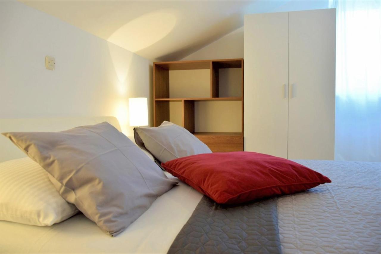 Apartments Muntidor Palit Екстер'єр фото