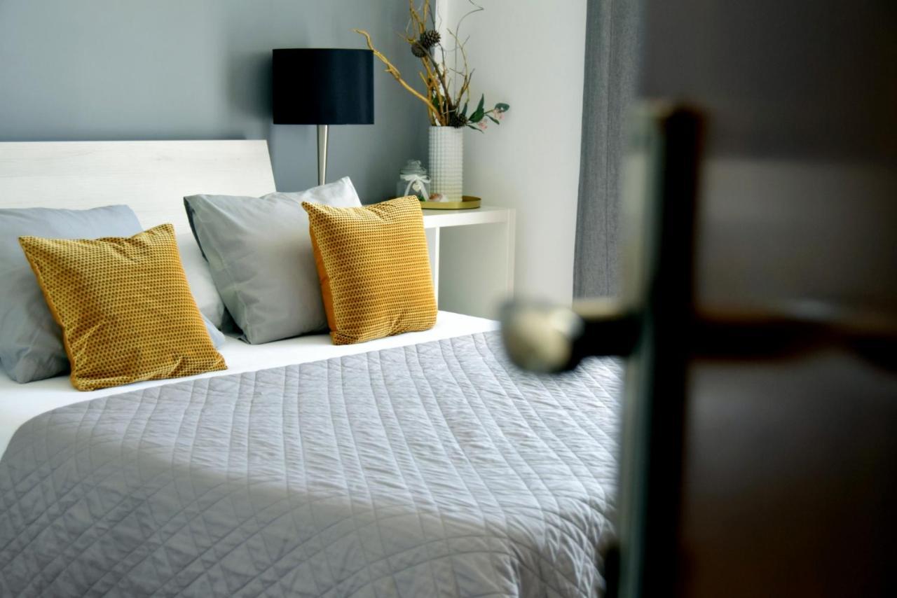 Apartments Muntidor Palit Екстер'єр фото