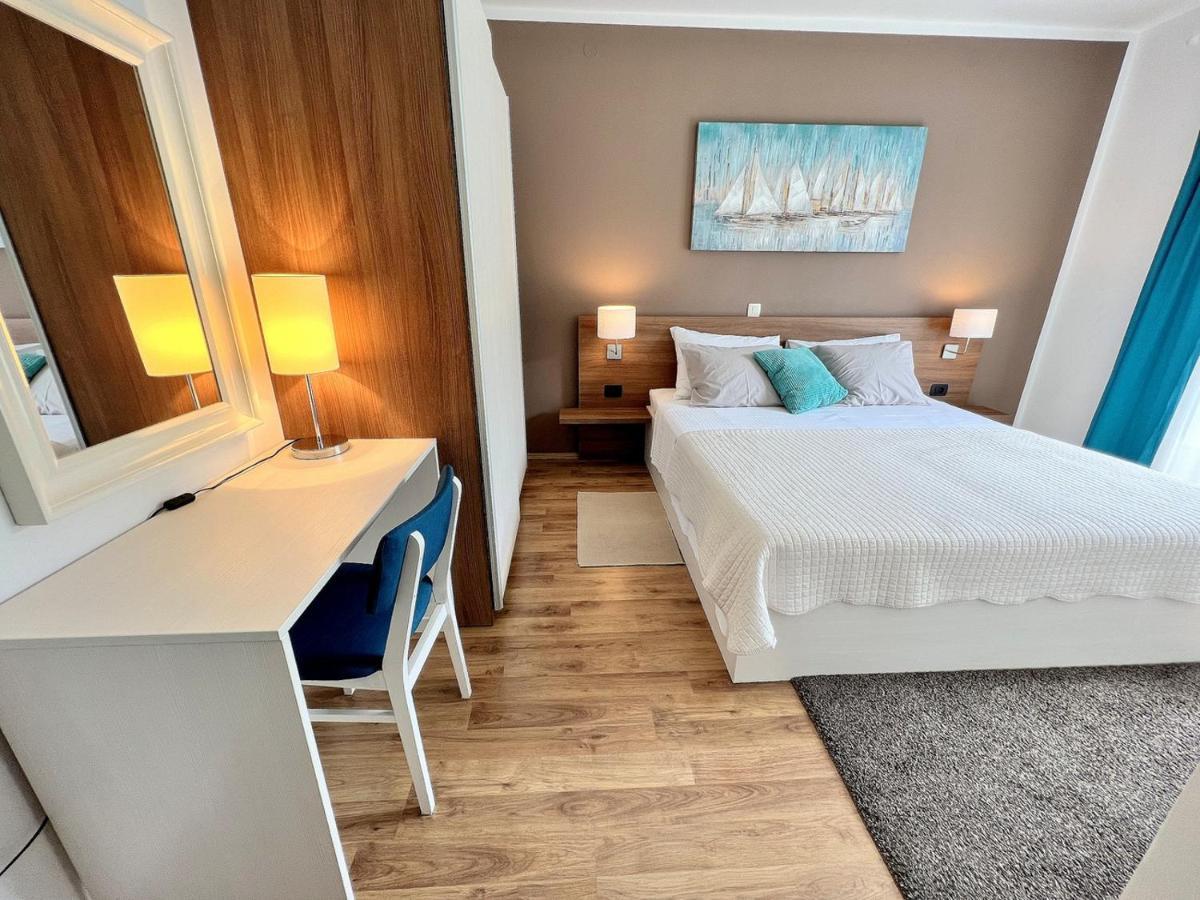 Apartments Muntidor Palit Екстер'єр фото