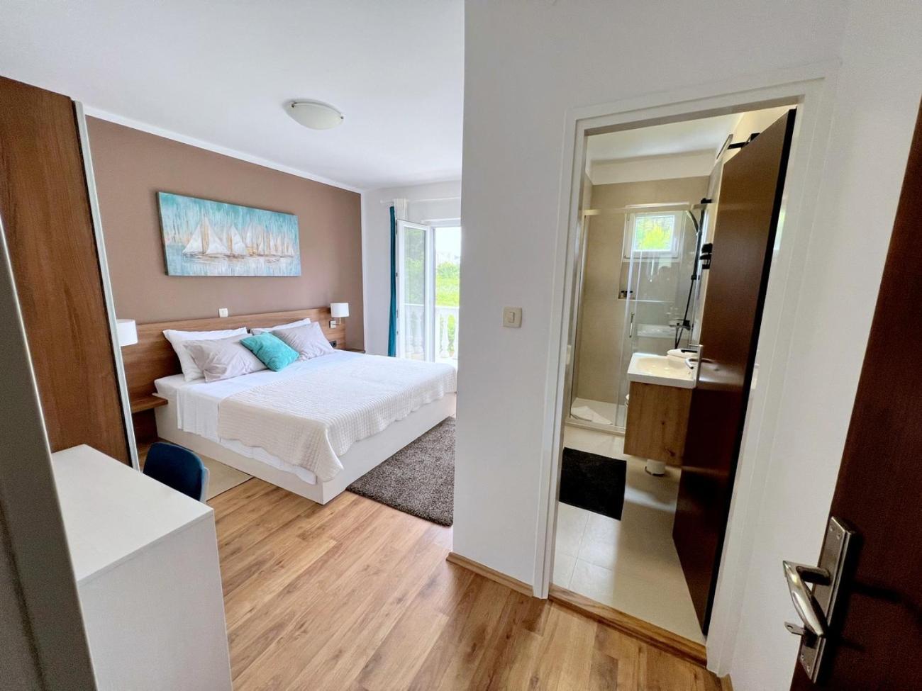 Apartments Muntidor Palit Екстер'єр фото