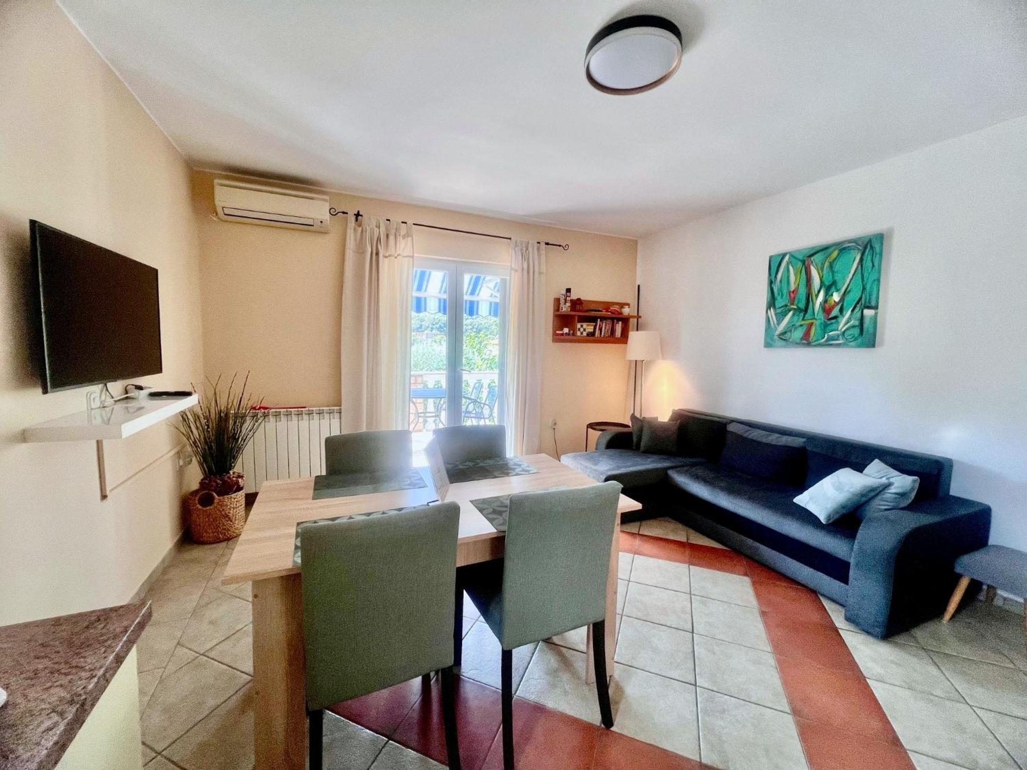 Apartments Muntidor Palit Екстер'єр фото